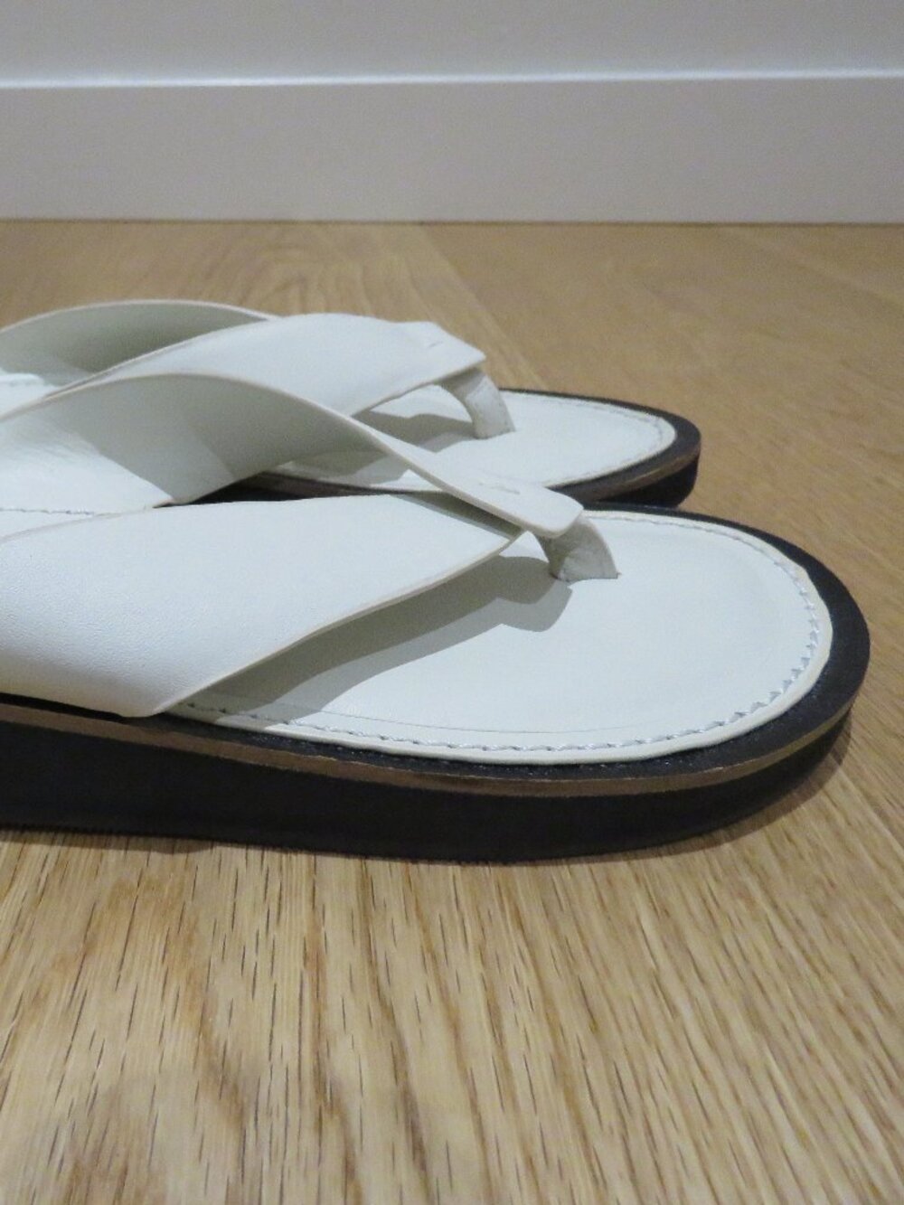 RAG & BONE Parker Thong Sandal Shoe Antique White US 6.5 Minimalist Quiet Luxury - Picture 7 of 13